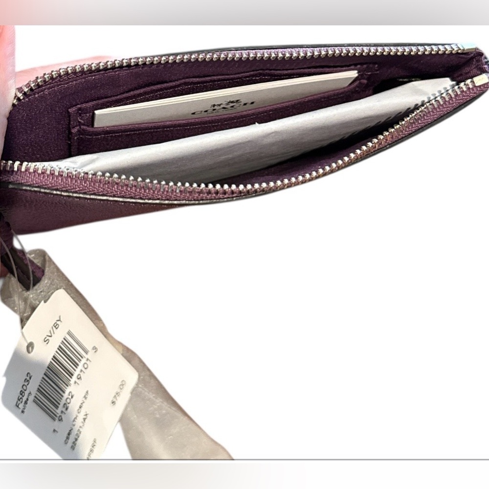 NWT Coach Purple Berry Pebbled Leather Zip Top Wristlet w/ Silver Hardware - Picture 5 of 6